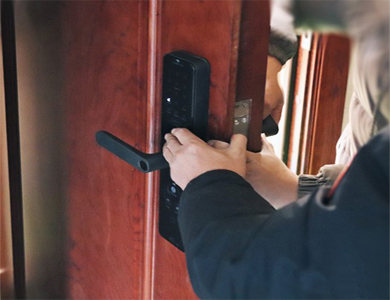 翠峦24小时上门开锁公司